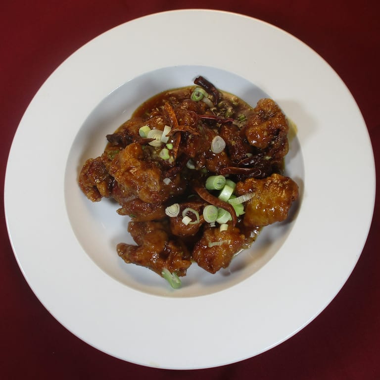 Fresh Fish Delights: Seafood and Curry Specialties